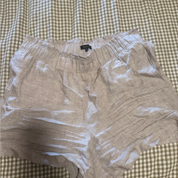 Quince 100% linen shorts - Picture 3 of 3